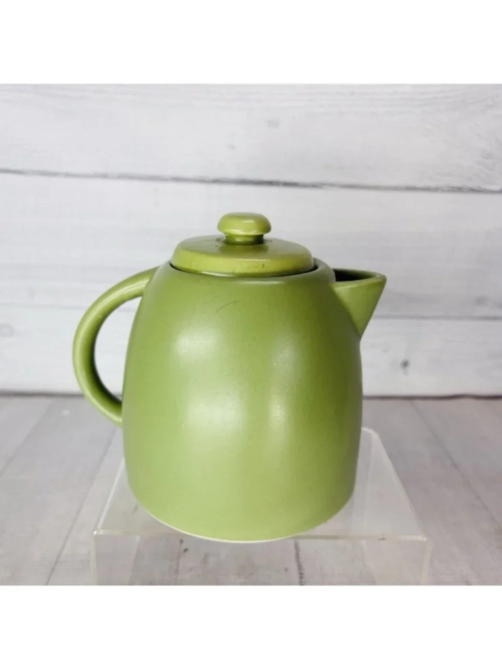 Starbucks 2012 Avocado Green Ceramic Round Ceramic Lidded 25oz Coffee Tea Pot
